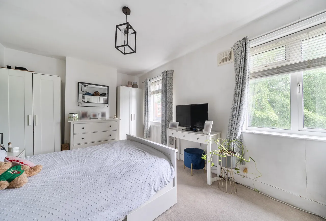 Phipps Bridge Road, London, SW19 2SU, photo 4