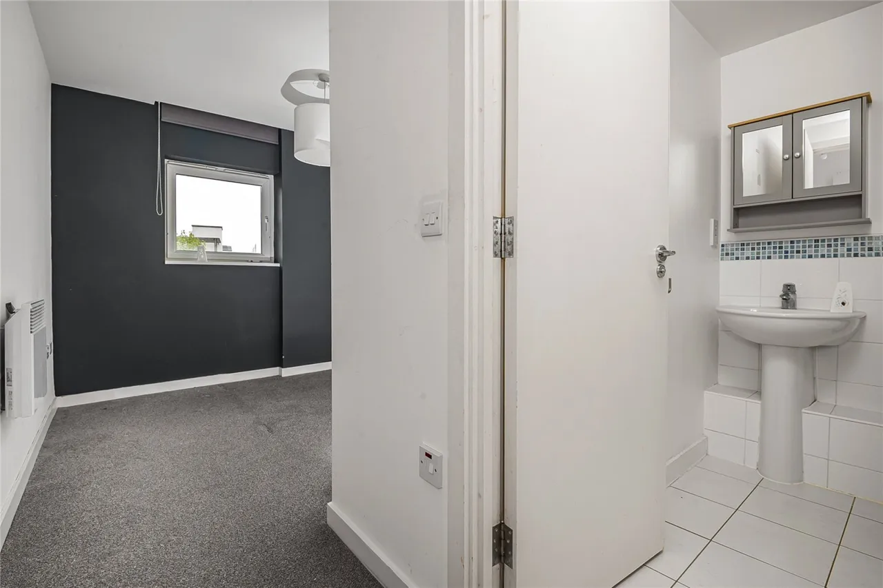 Phoenix Way, Wandsworth, photo 5