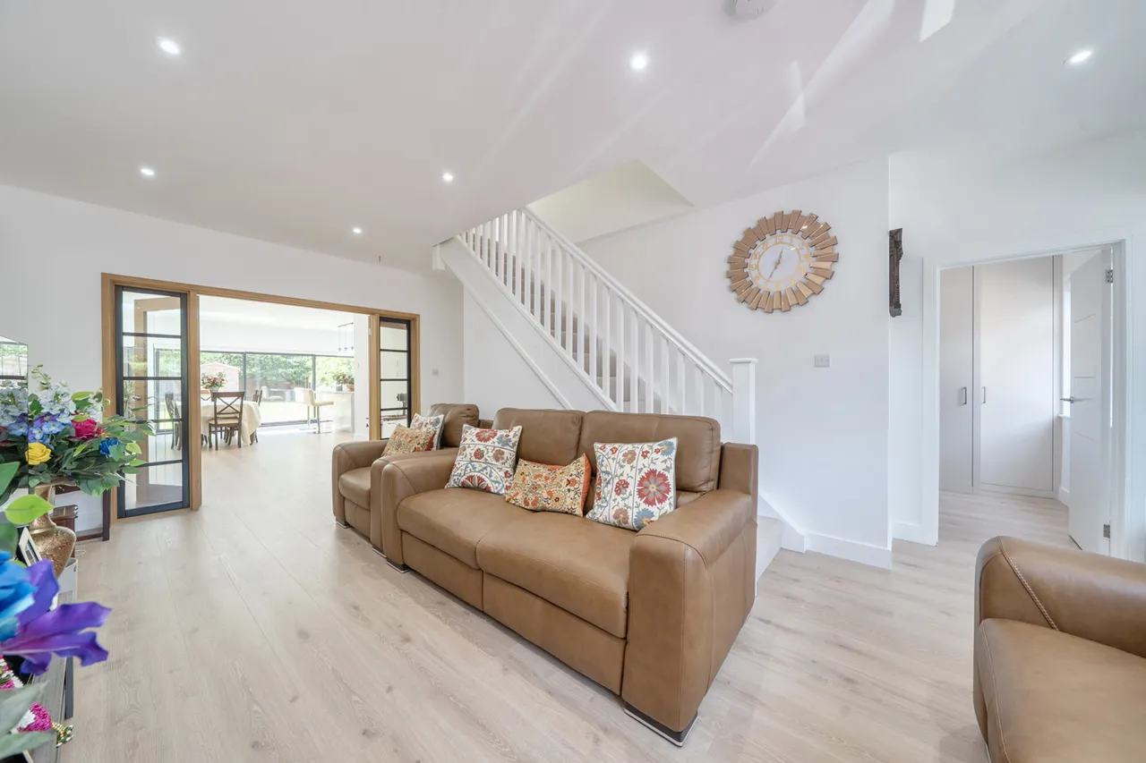 Avenue Road, Pinner, HA5, photo 11