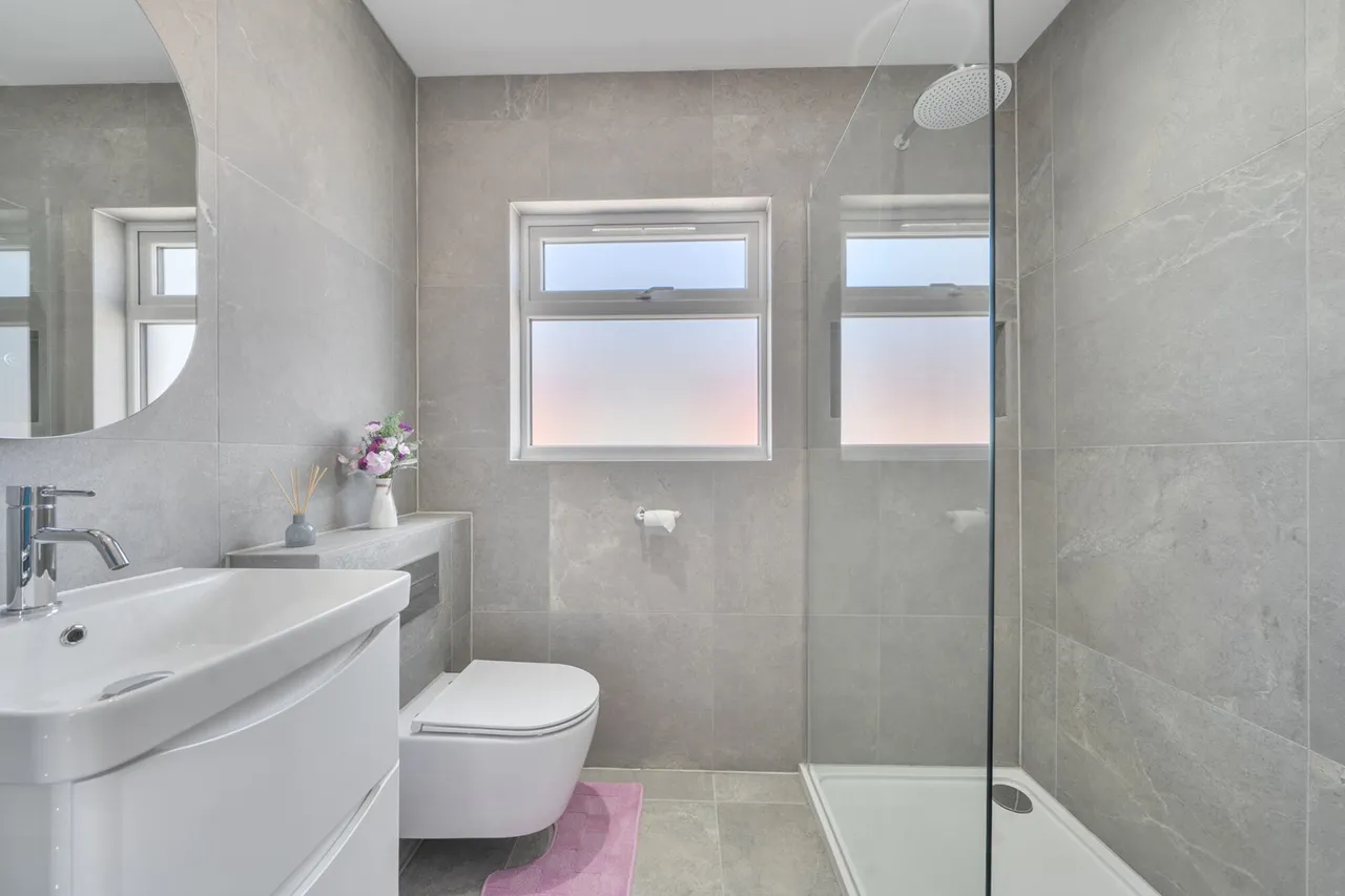 Avenue Road, Pinner, HA5, photo 15