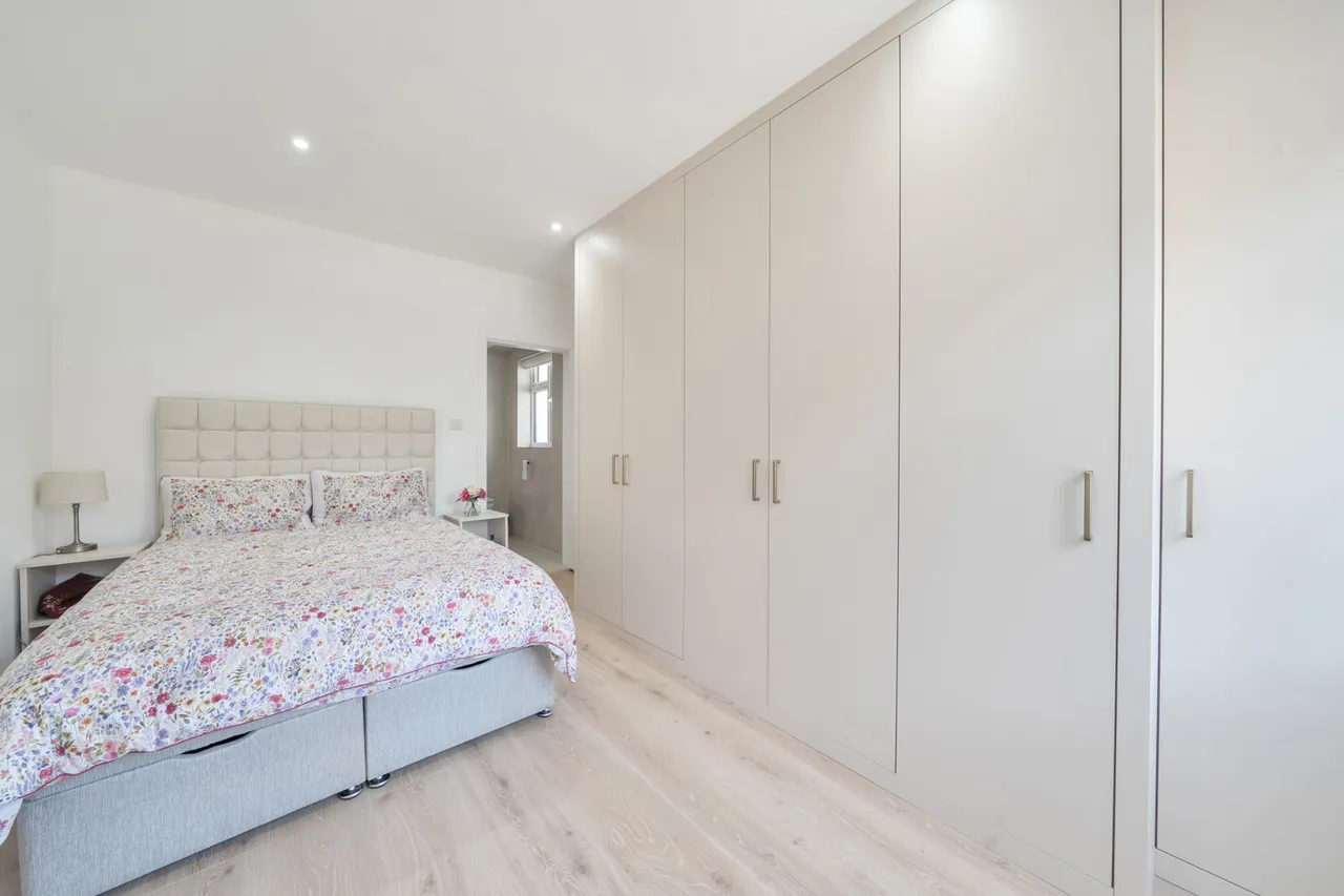 Avenue Road, Pinner, HA5, photo 17