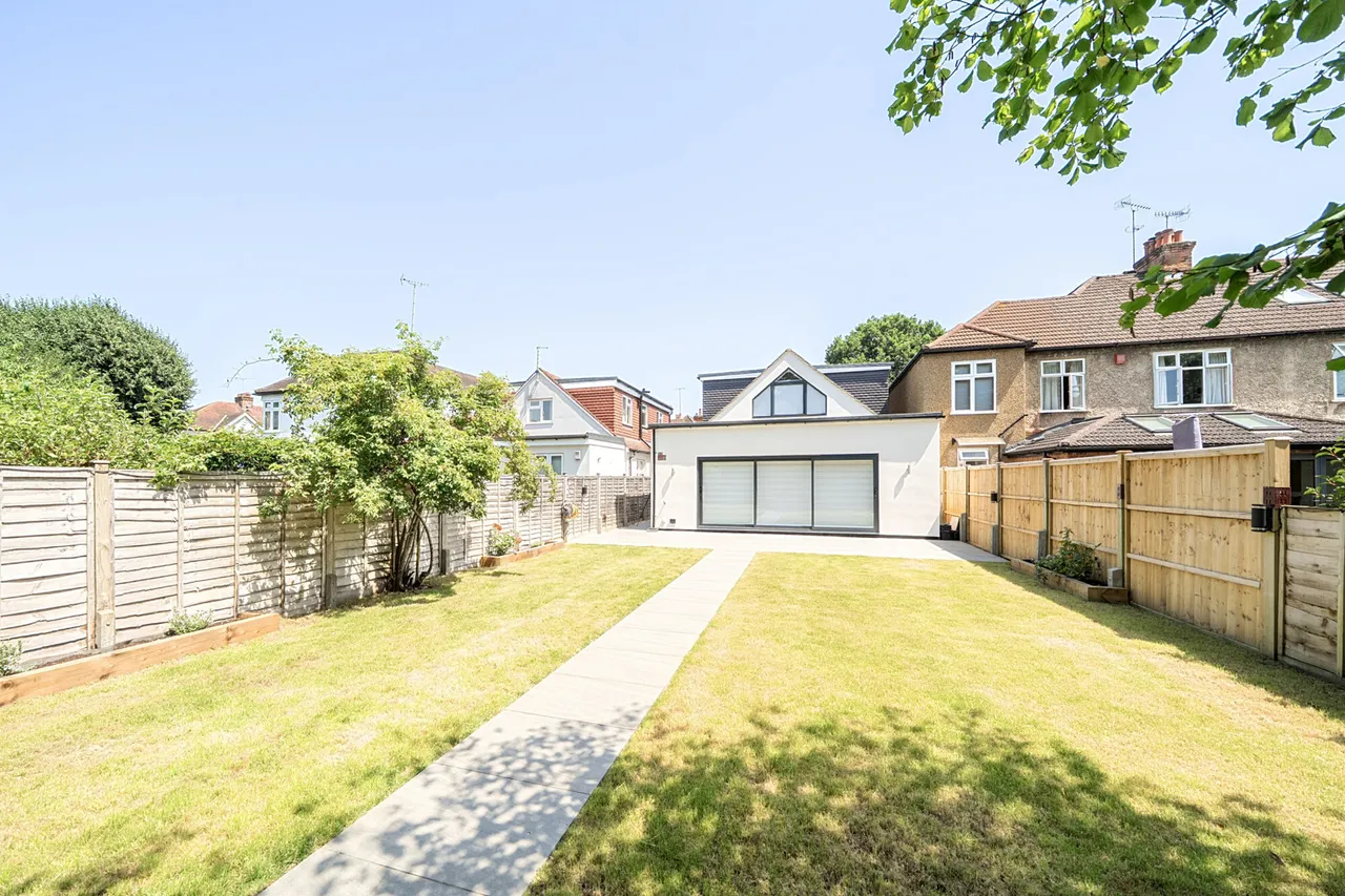 Avenue Road, Pinner, HA5, photo 10