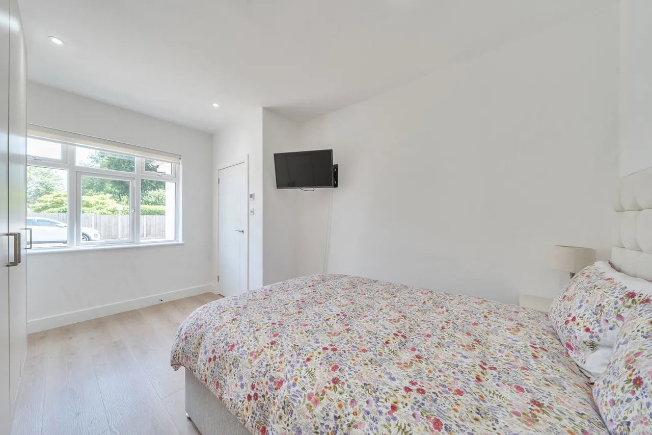 Avenue Road, Pinner, HA5, photo 9