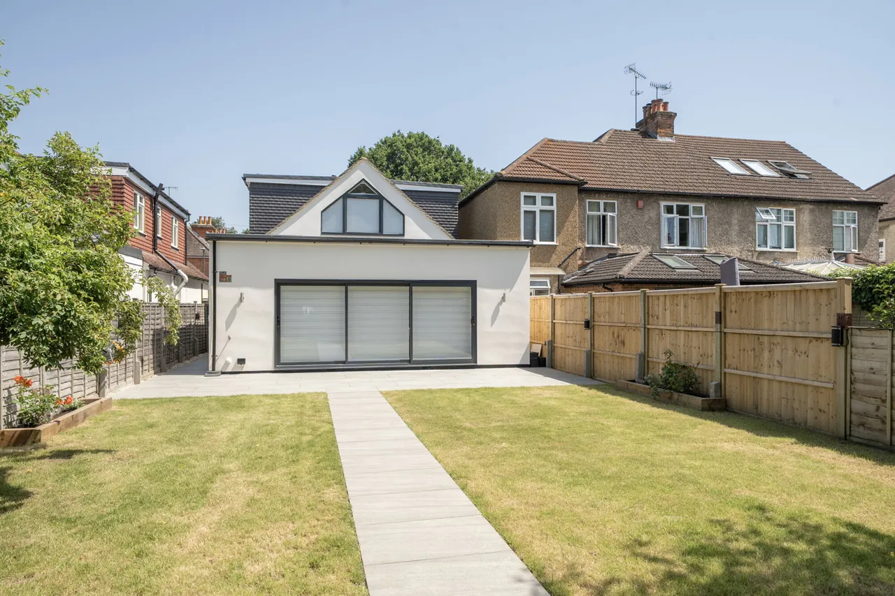 Avenue Road, Pinner, HA5, photo 18
