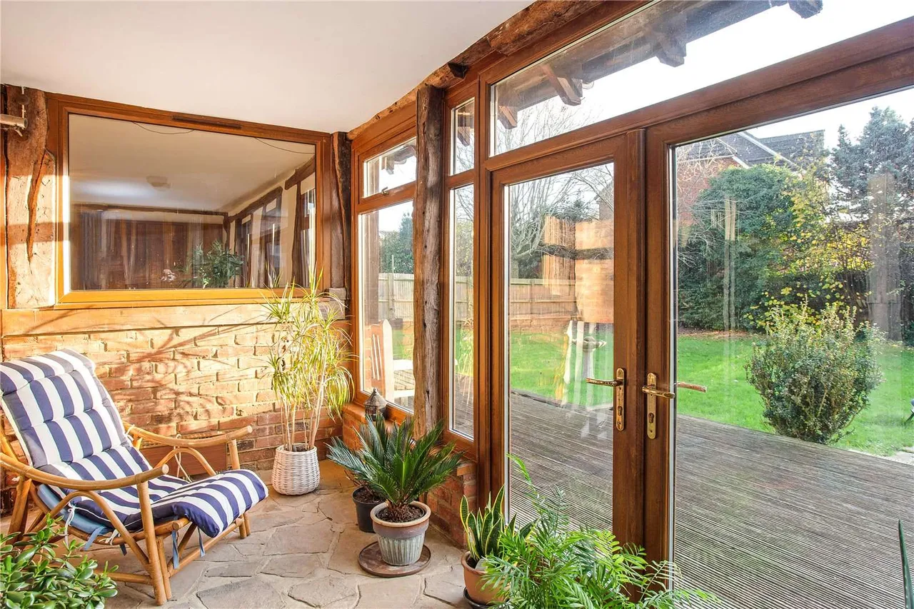 George Williams Way, Kennington, Ashford, Kent, TN24 9RZ, photo 6