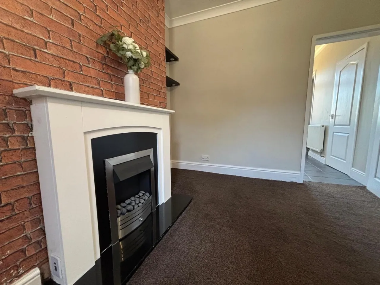 Sheffield Road, Birdwell, Barnsley, photo 4