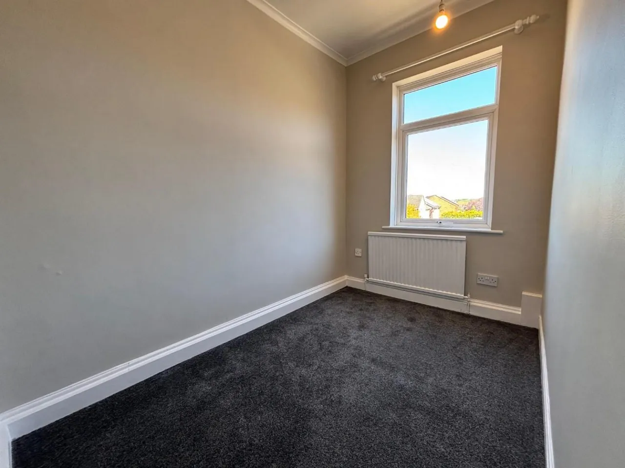 Sheffield Road, Birdwell, Barnsley, photo 11