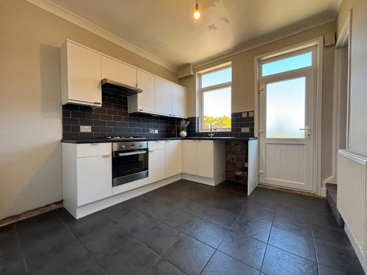 Sheffield Road, Birdwell, Barnsley, photo 5