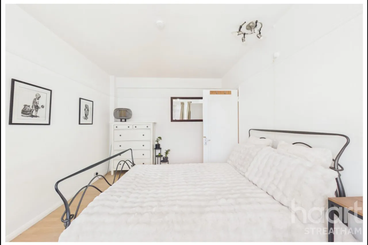 Wavertree Court Streatham Hill, SW2, photo 17
