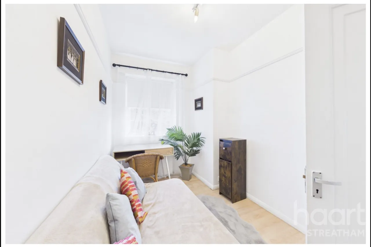 Wavertree Court Streatham Hill, SW2, photo 12