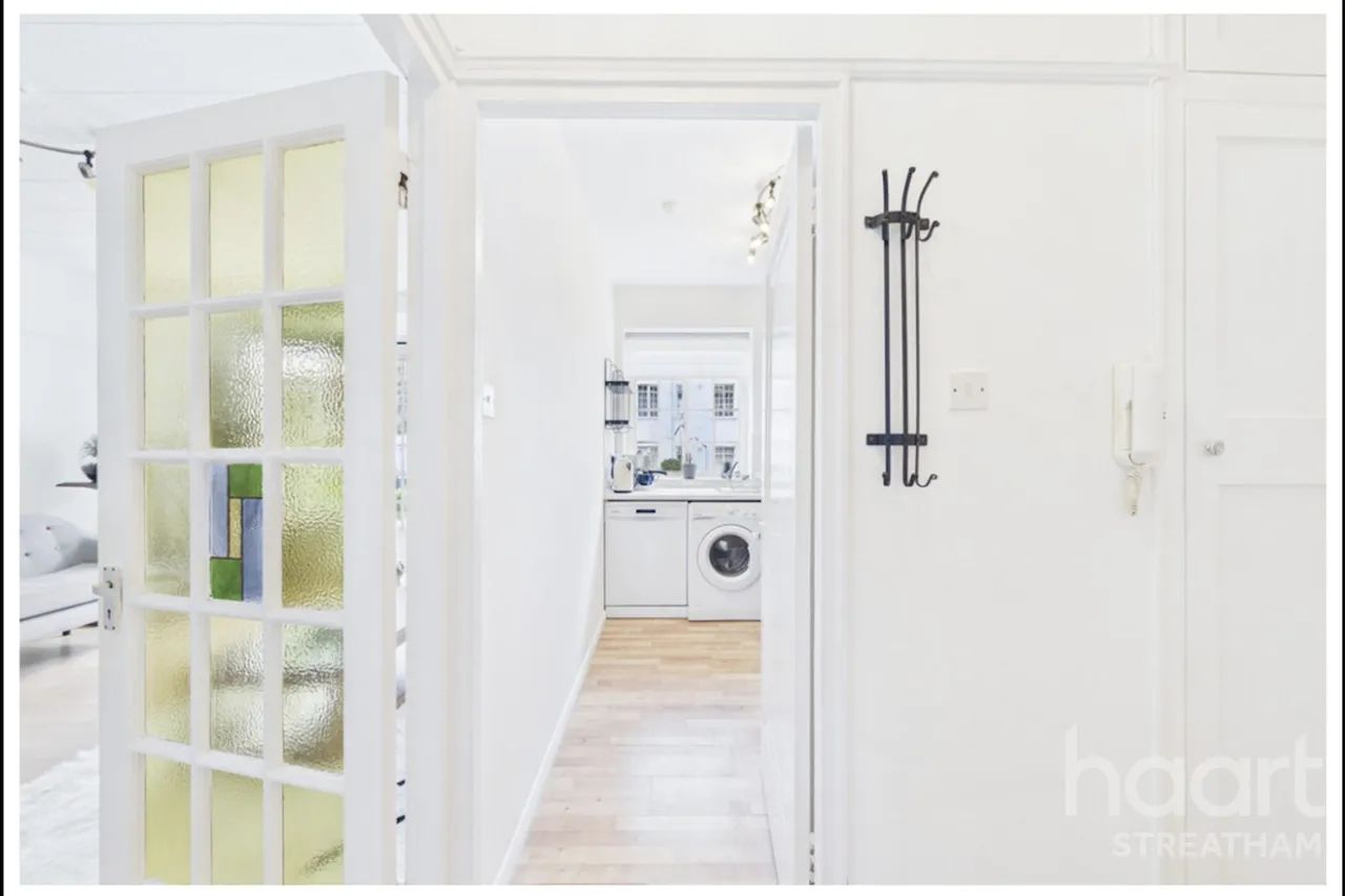 Wavertree Court Streatham Hill, SW2, photo 10
