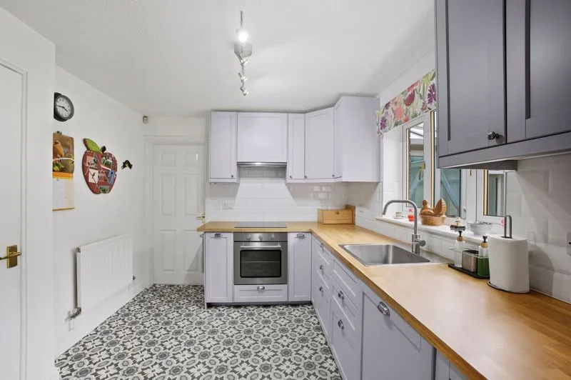 Beadle Avenue, Rochdale OL12 9RN, photo 4