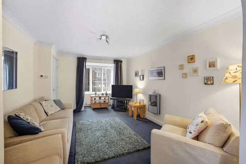 Beadle Avenue, Rochdale OL12 9RN, photo 2