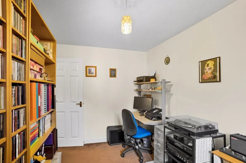 Beadle Avenue, Rochdale OL12 9RN, photo 17