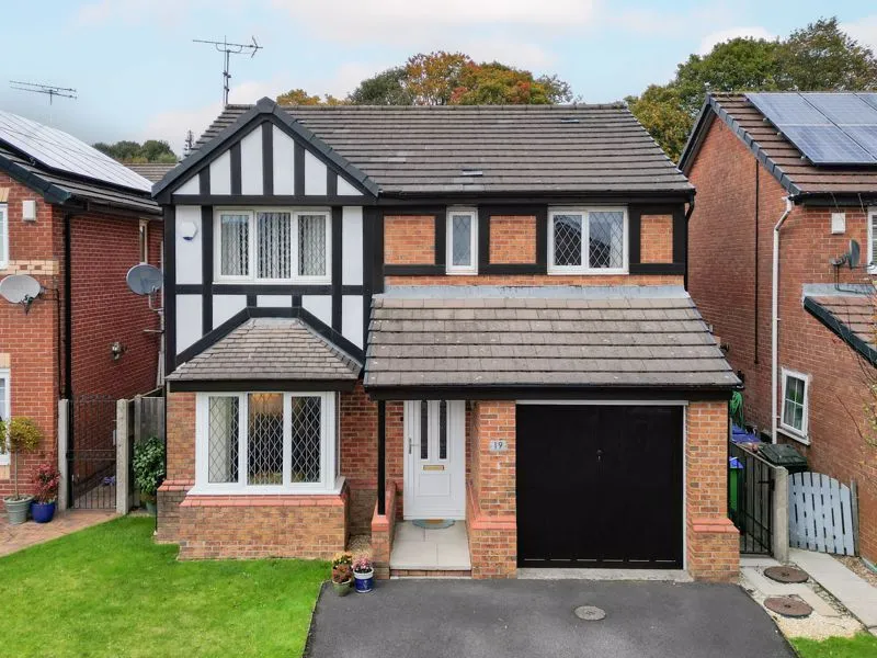 4 bed house for sale — Beadle Avenue, Rochdale OL12 9RN