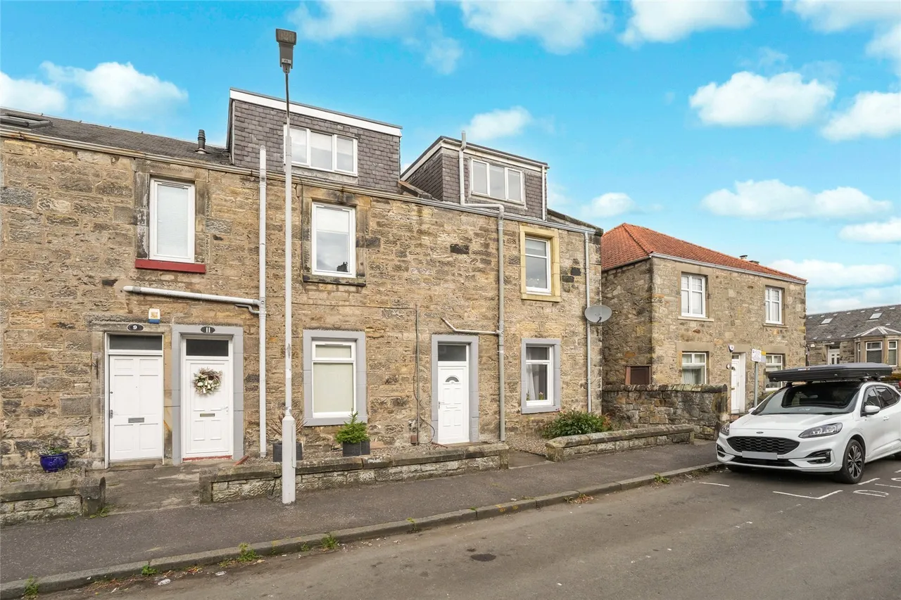 2 bed flat for sale — Cloanden Place, KIRKCALDY, Fife, KY2