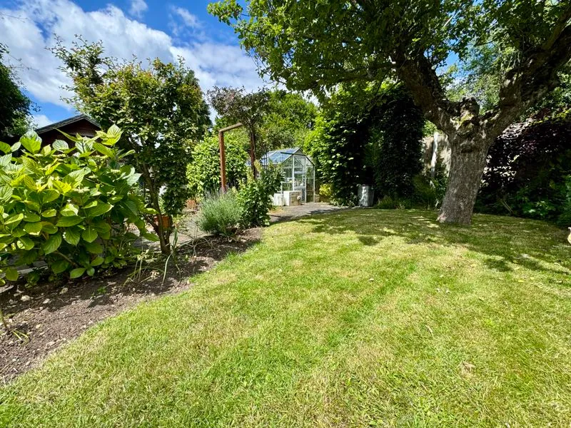 Lower Ridge, Bourne End SL8 5BL, photo 9