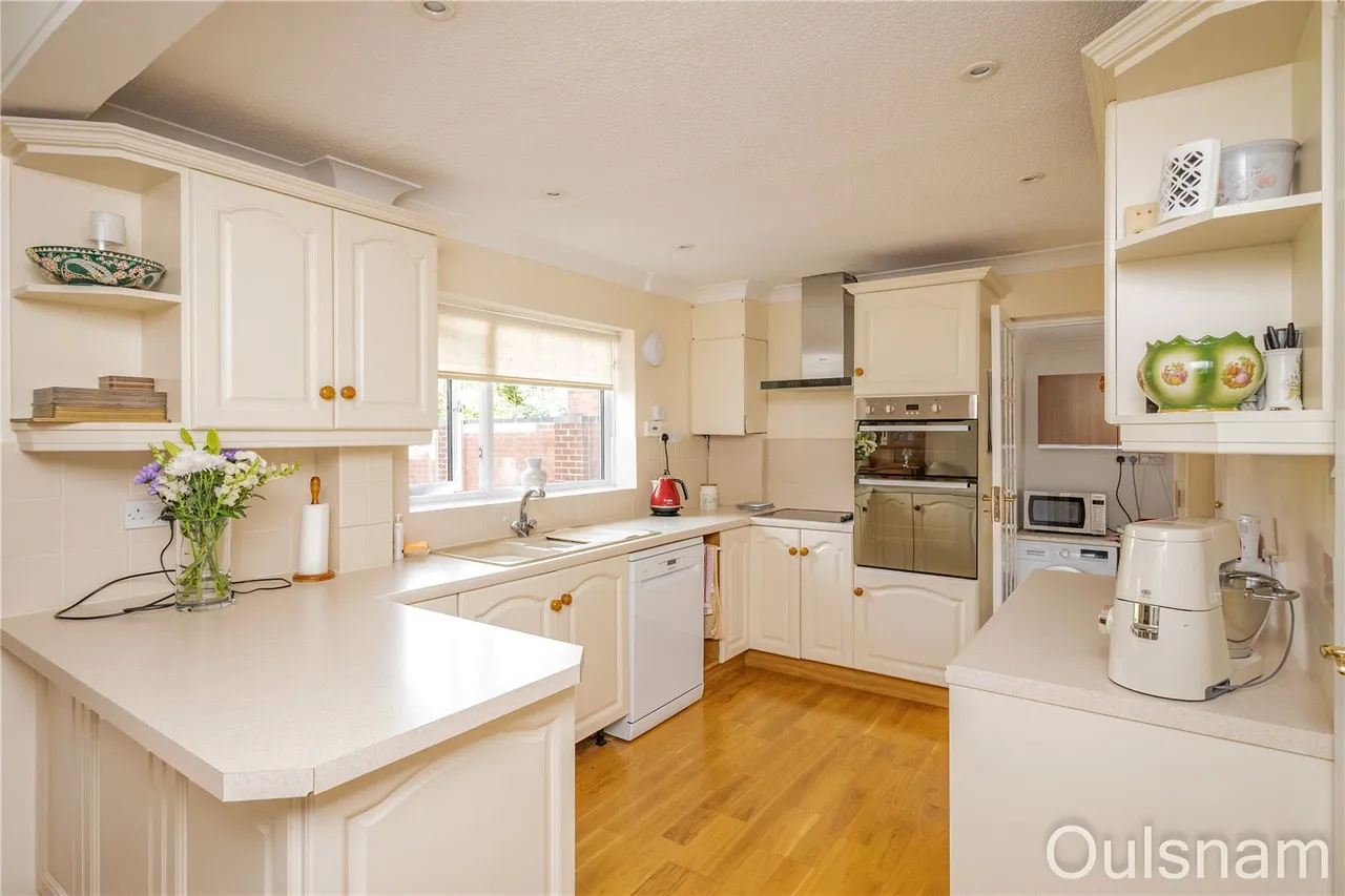 Firs Close, Marlbrook, Bromsgrove, Worcestershire, B60 1DR, photo 9