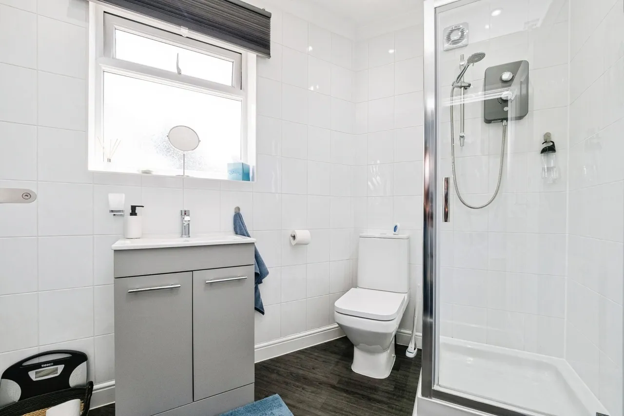 Lancaster Drive, Hornchurch, RM12, photo 16