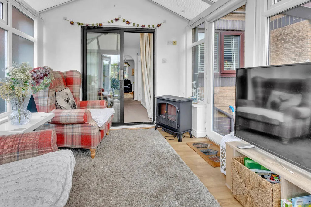 Harland Way, Rochdale OL12 7GQ, photo 8