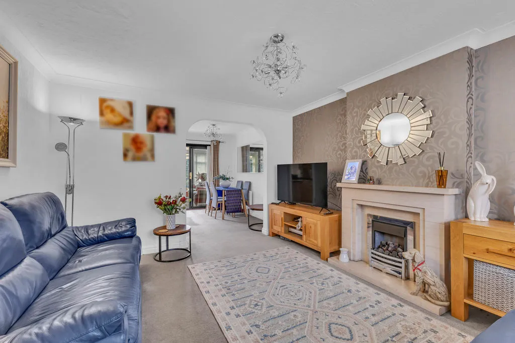 Harland Way, Rochdale OL12 7GQ, photo 3