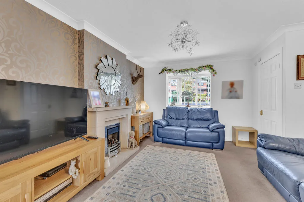 Harland Way, Rochdale OL12 7GQ, photo 5