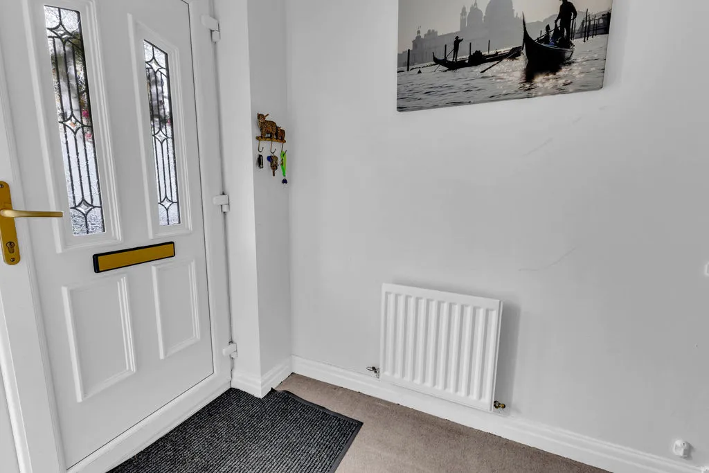 Harland Way, Rochdale OL12 7GQ, photo 2