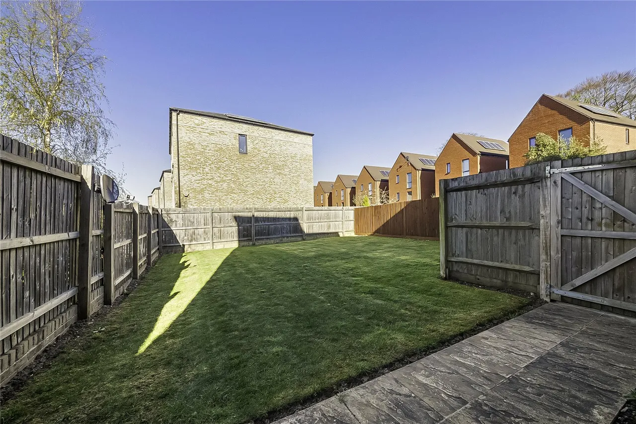 Crawford Crescent, Coulsdon, CR5, photo 11