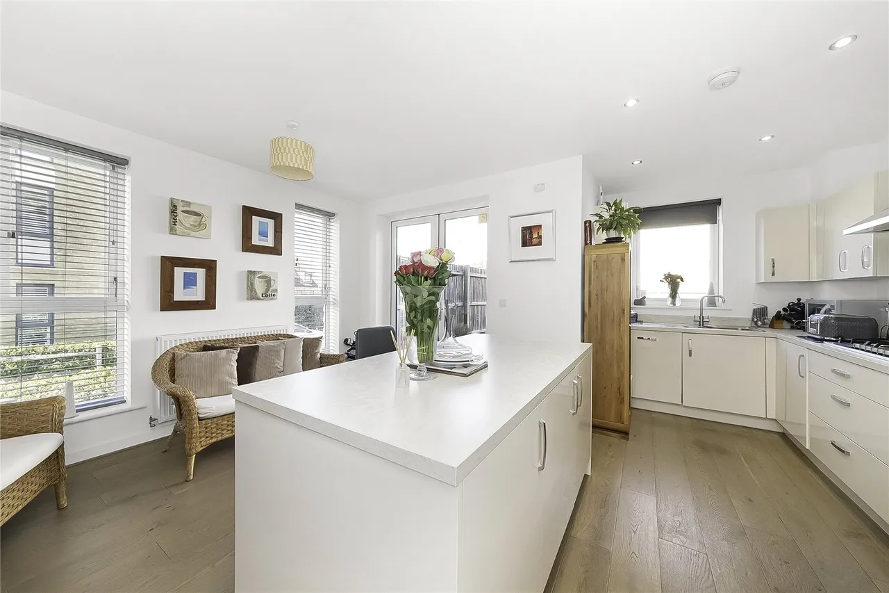 Crawford Crescent, Coulsdon, CR5, photo 3