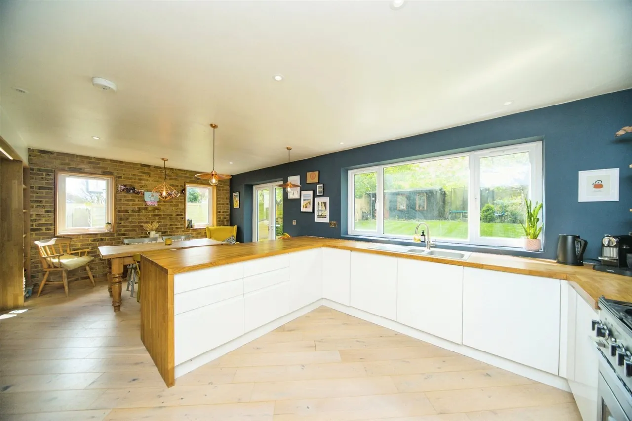 Whitehawk Road, Brighton, BN2, photo 11