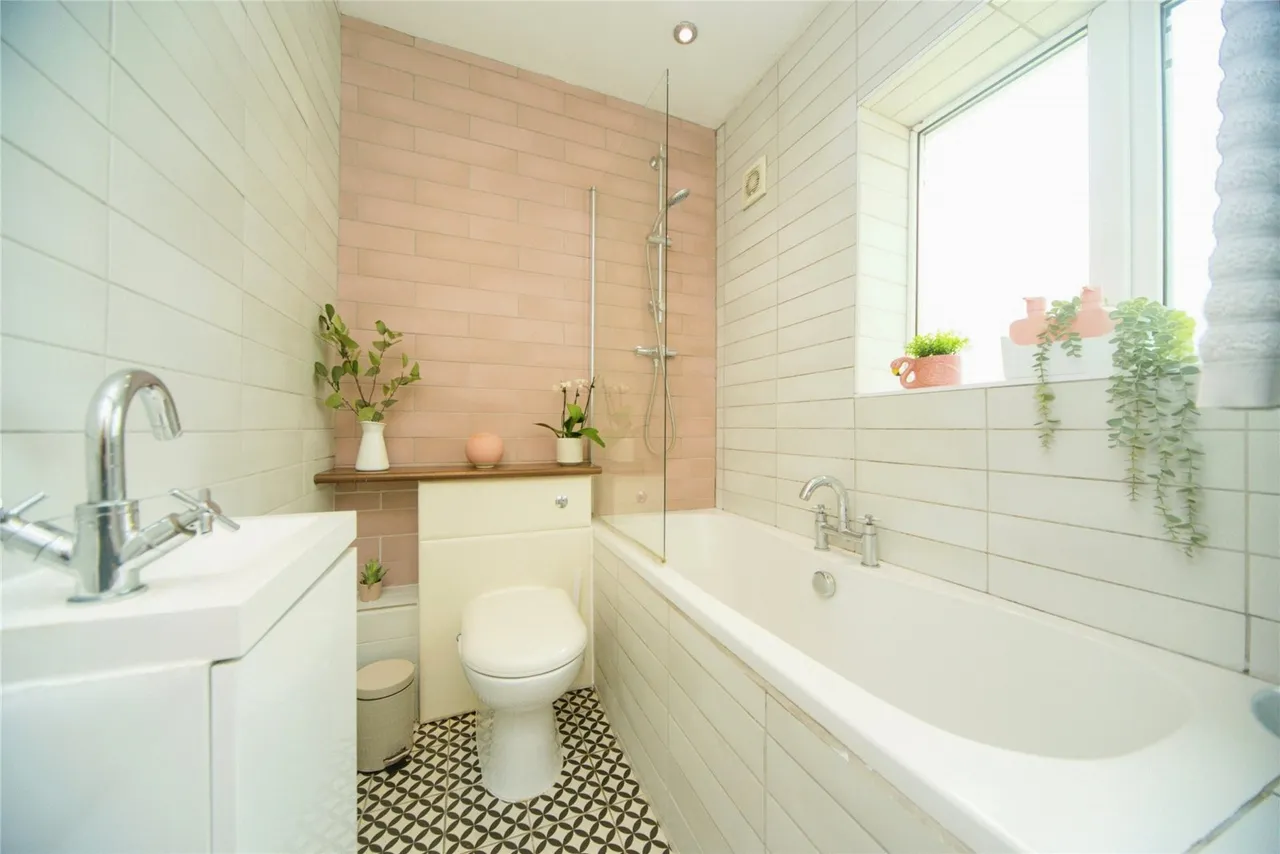 Whitehawk Road, Brighton, BN2, photo 7