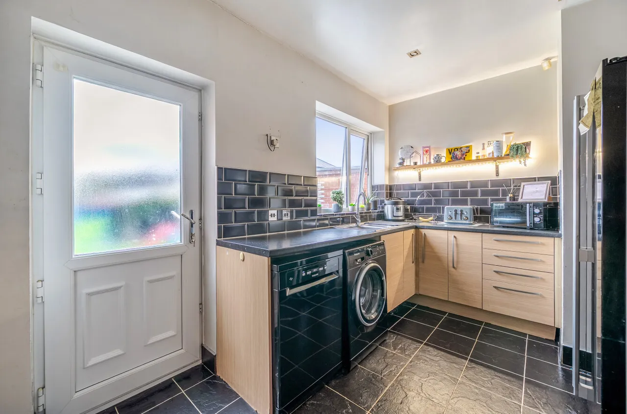 Cow Lane, Ryhill, WF4, photo 16