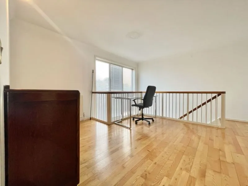 Queen Of Denmark Court, London, SE16, photo 11