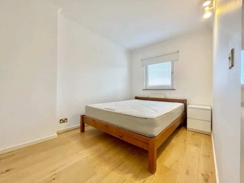 Queen Of Denmark Court, London, SE16, photo 10