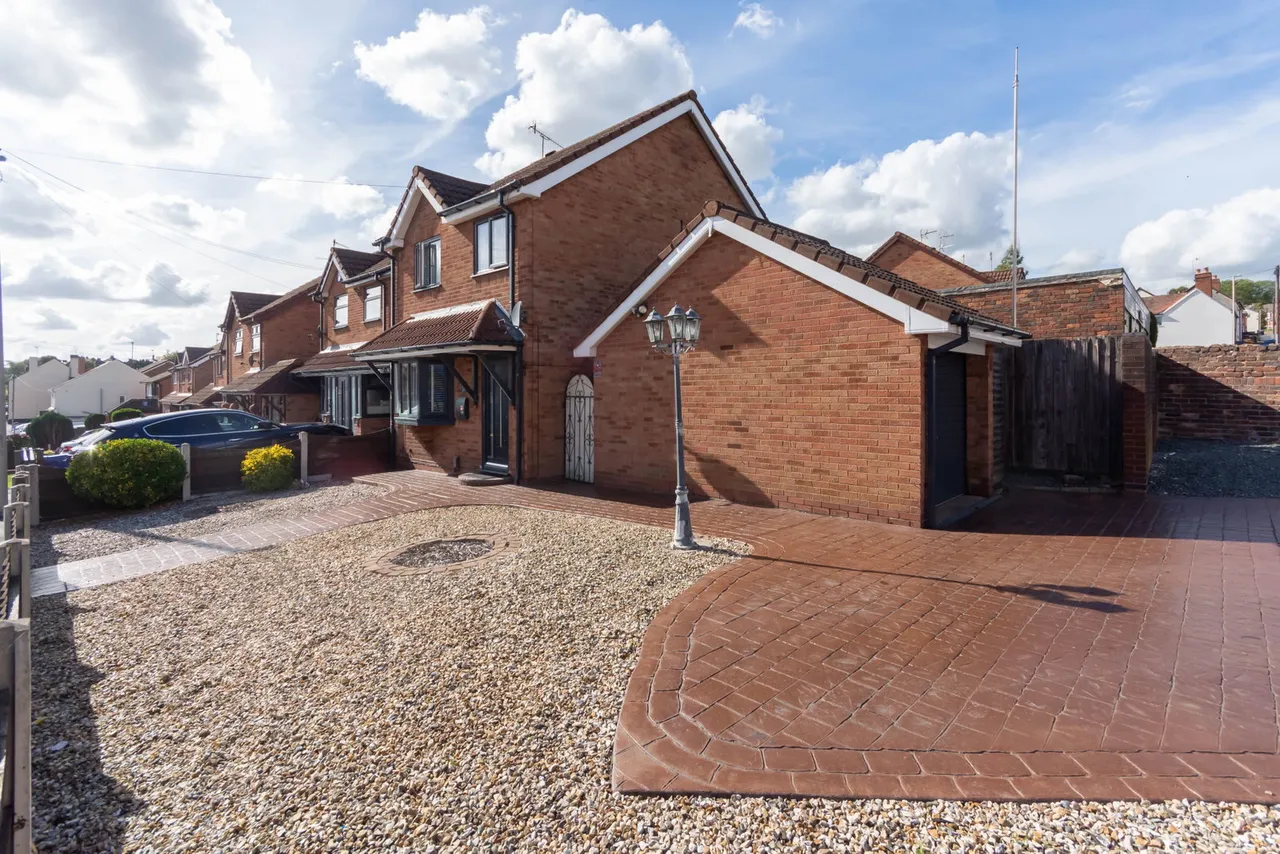 3 bed house for sale, New Street, Quarry Bank, DY5
