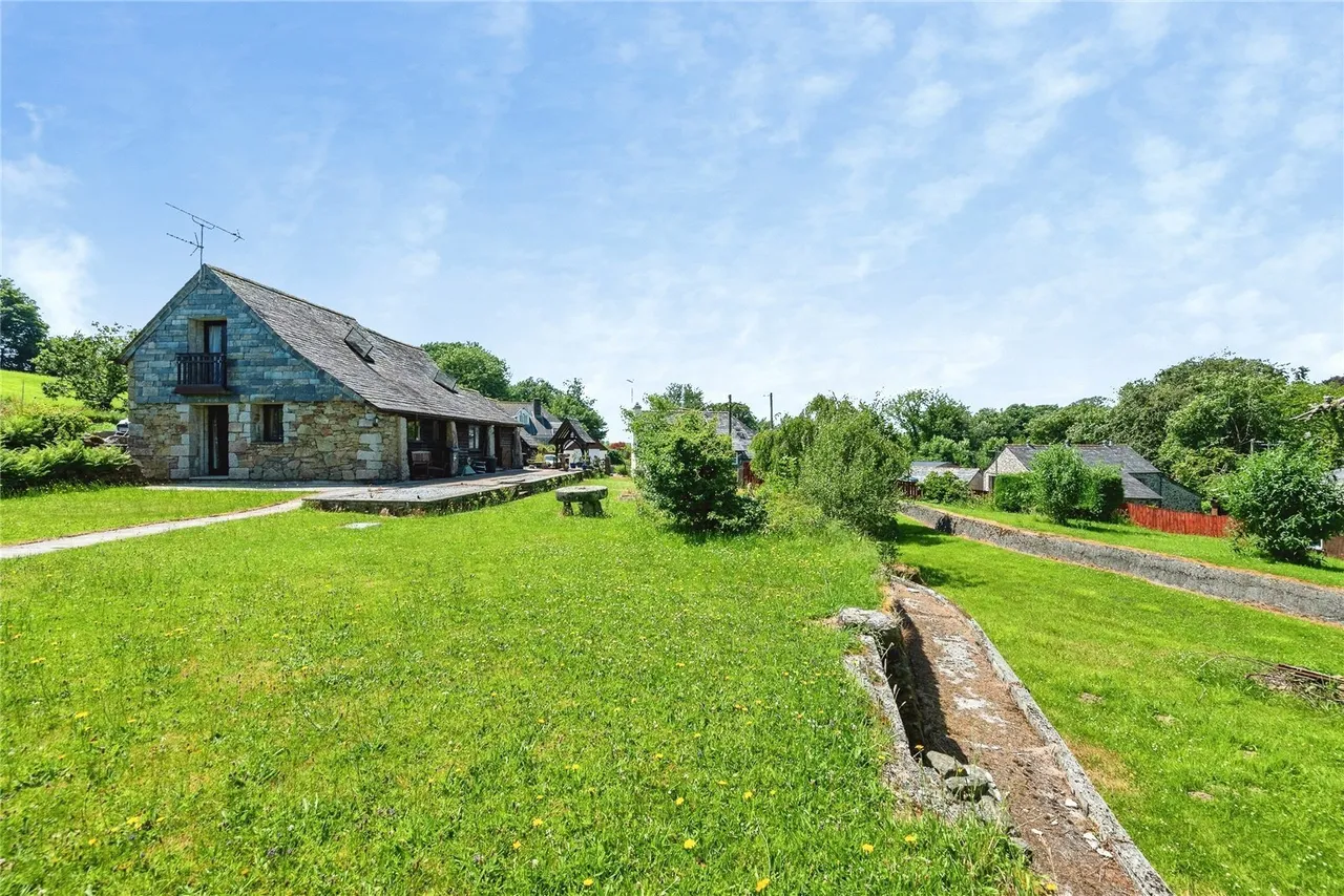 3 bed barn conversion for sale, Michaelstow, St. Tudy, PL30