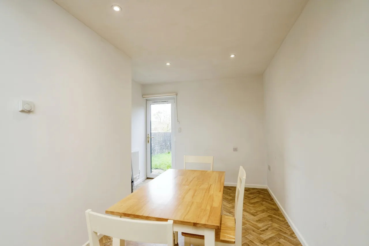 Farndell Close, Chichester, PO19, photo 3