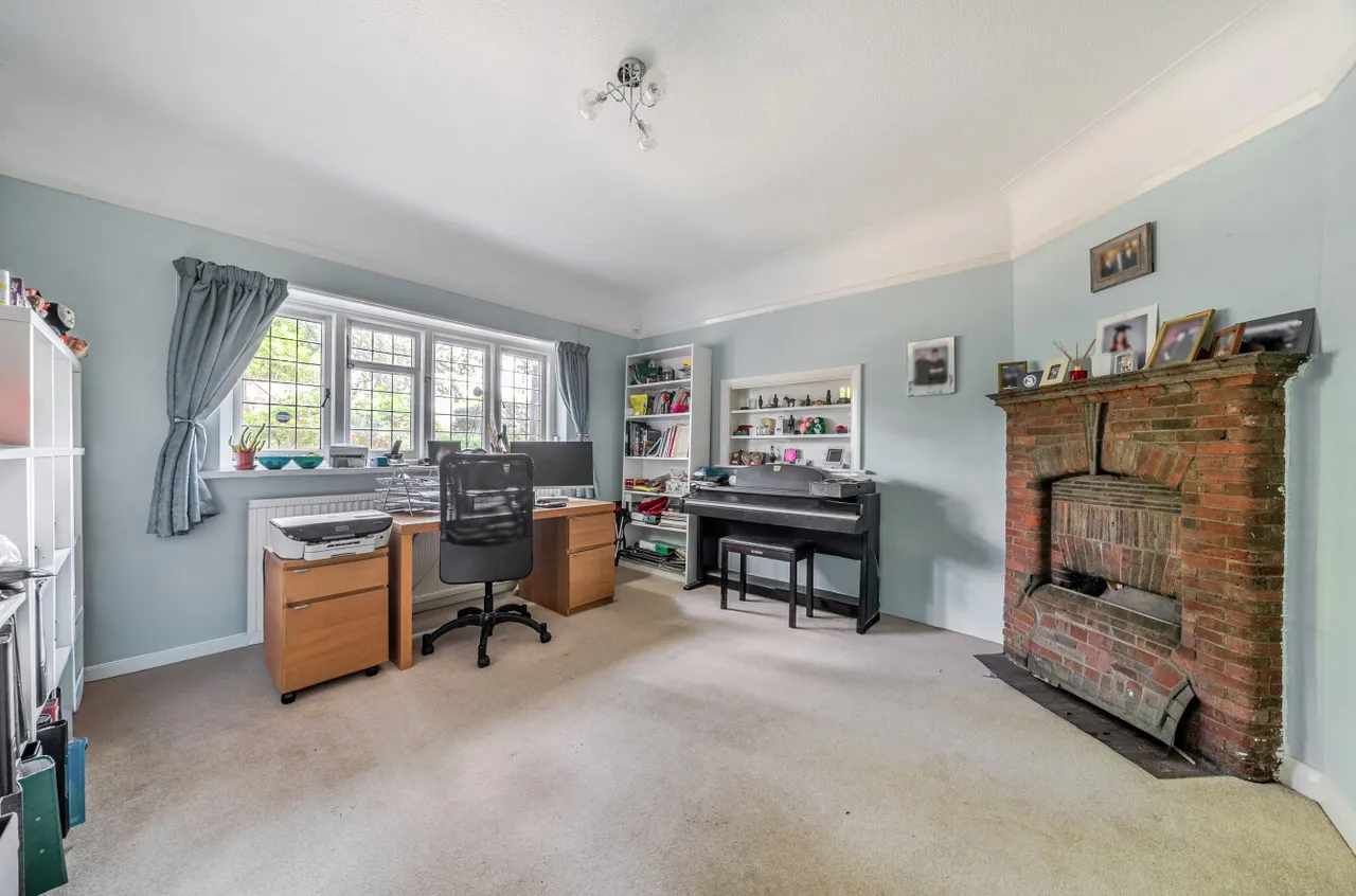 Avenue Road, Farnborough, Hampshire, GU14 7BW, photo 11