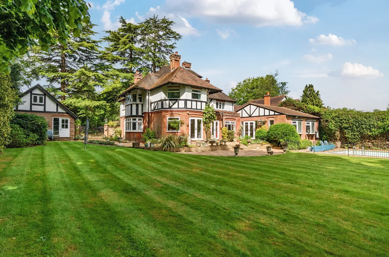 Avenue Road, Farnborough, Hampshire, GU14 7BW, photo 25