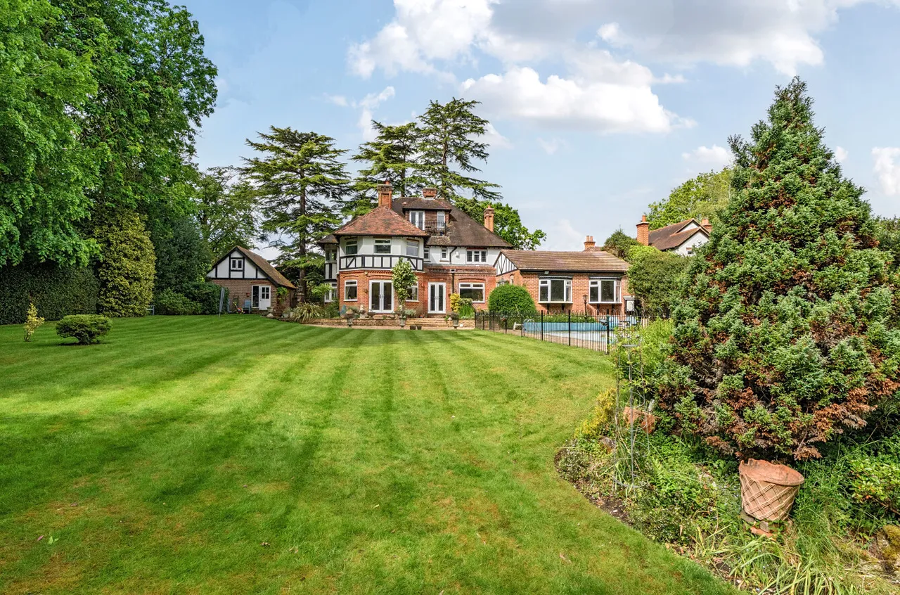 Avenue Road, Farnborough, Hampshire, GU14 7BW, photo 24
