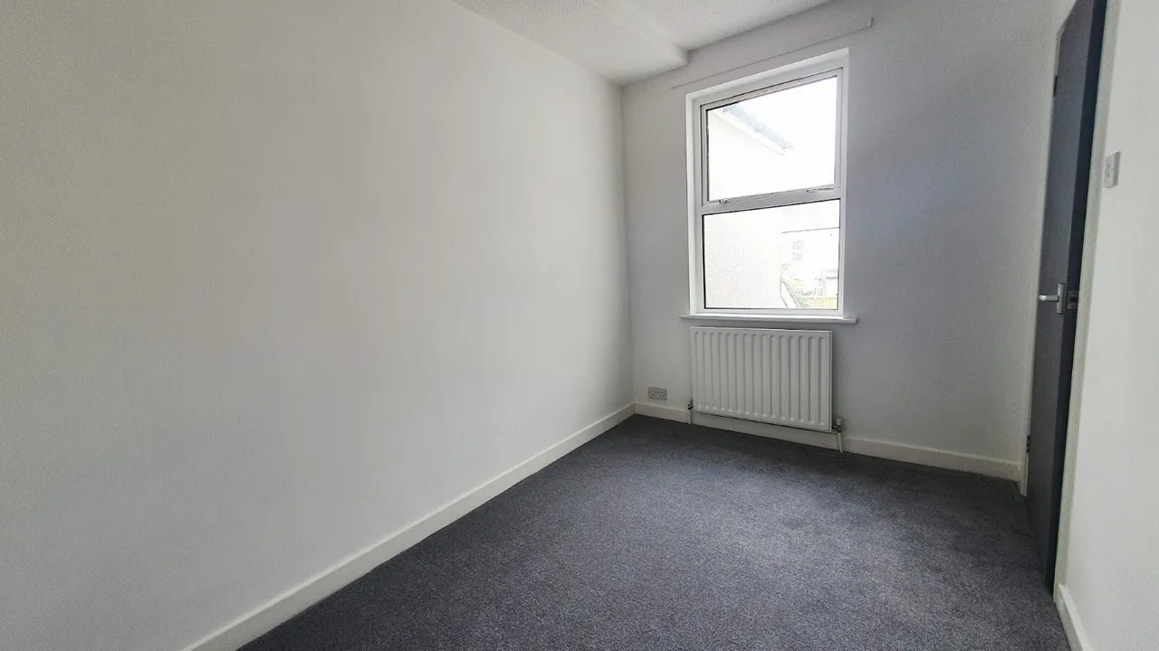 Clifton Street, Cardiff, photo 4