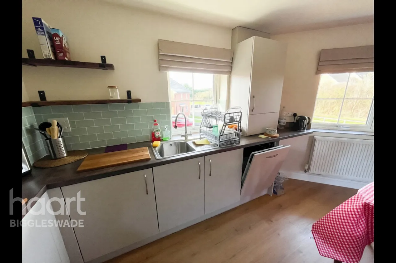 Belpaire Close, Lower Stondon, SG16, photo 6