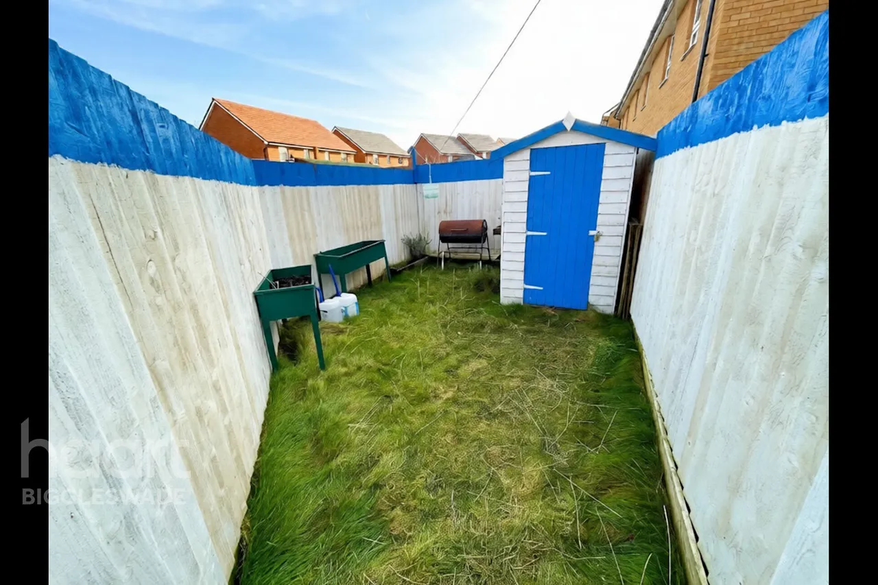 Belpaire Close, Lower Stondon, SG16, photo 13
