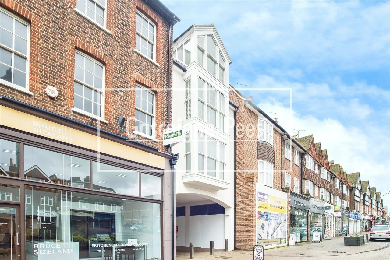 King Georges Walk, Esher, KT10, photo 6