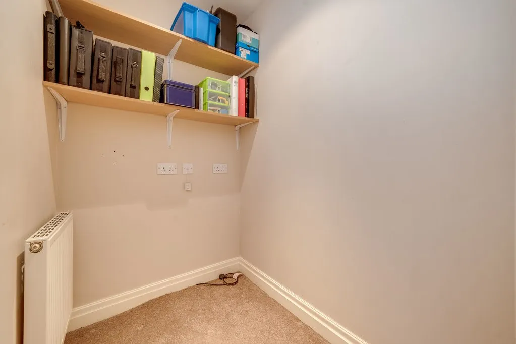 Craven Lane, Gomersal BD19 4QU, photo 22