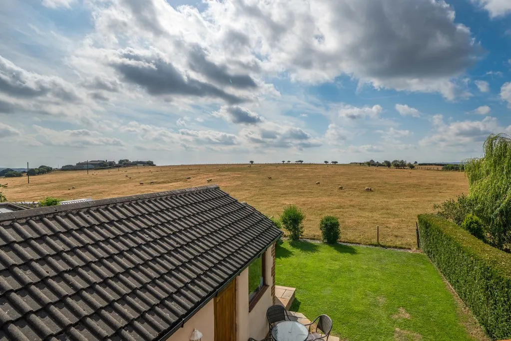 Craven Lane, Gomersal BD19 4QU, photo 21
