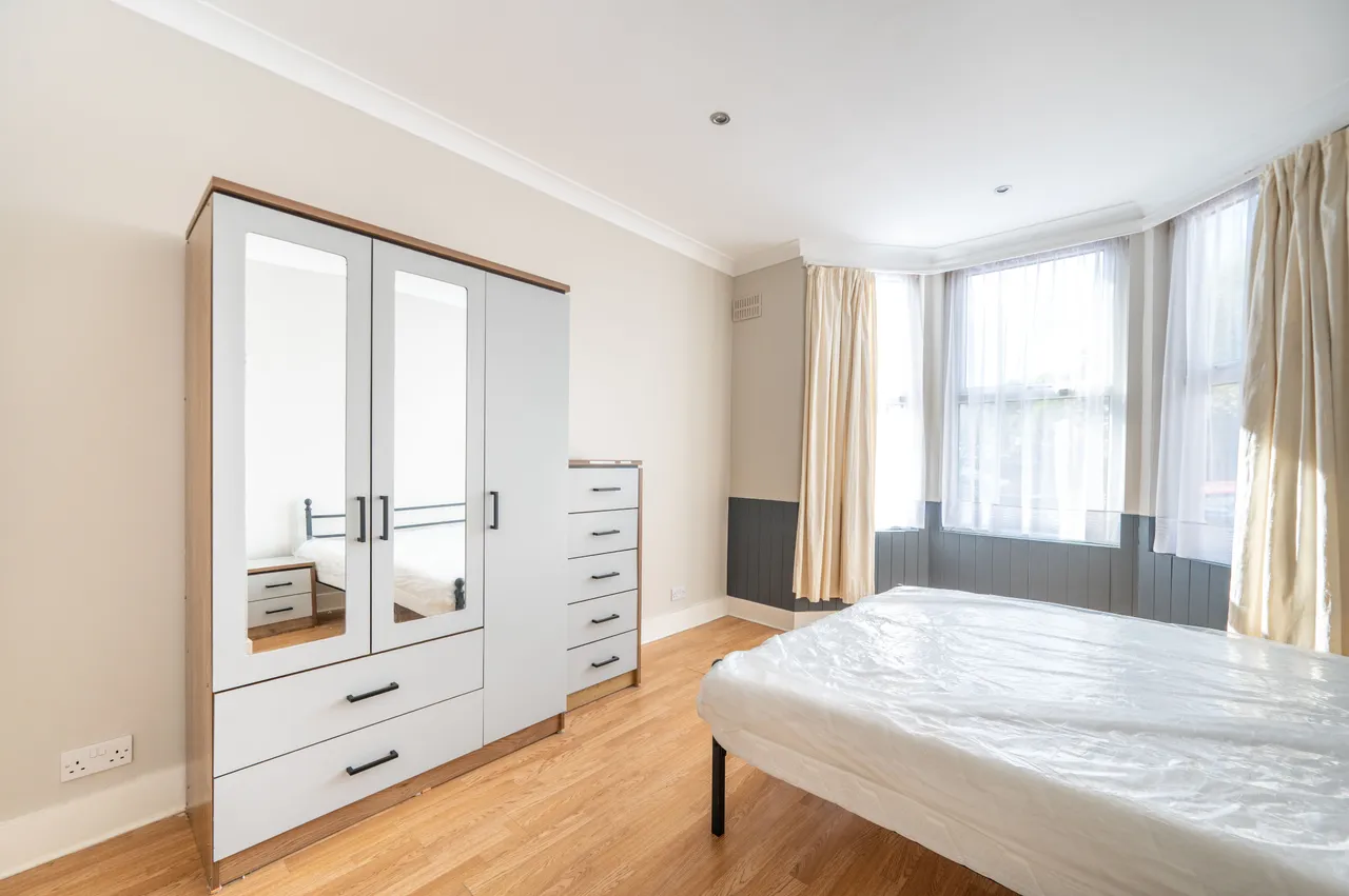 9a Litchfield Gardens, London, photo 3