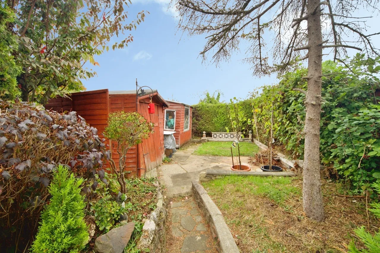 Keats Avenue, Romford, RM3, photo 3