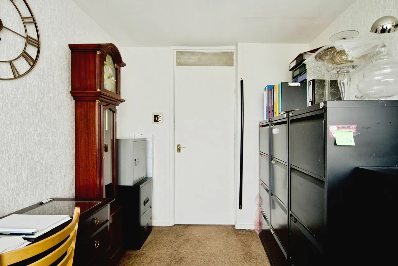 Keats Avenue, Romford, RM3, photo 12