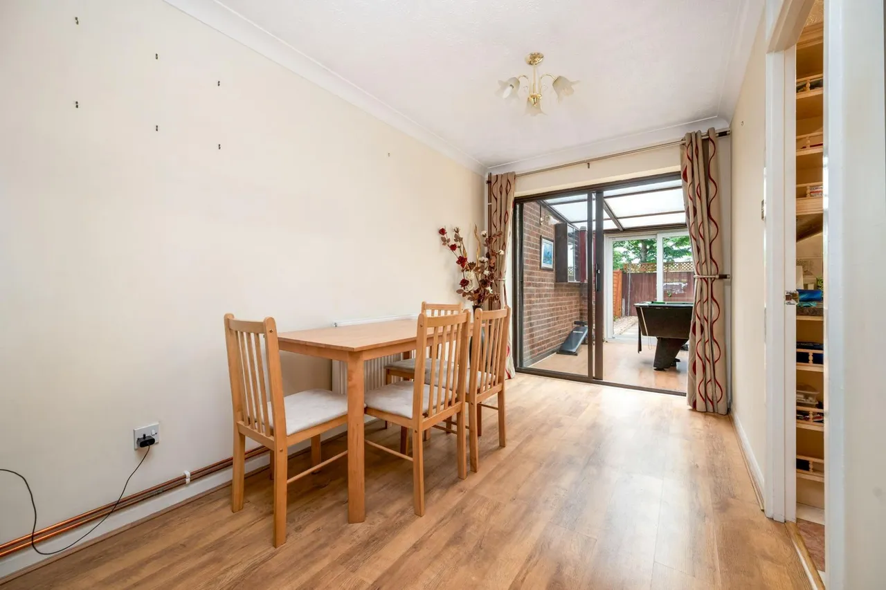Brookside, Werrington, PE4, photo 4